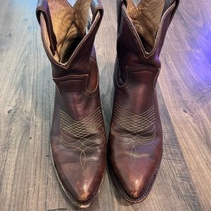 Frye Billy Short boots 9.5B